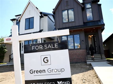Calgary real estate market sizzles as newcomers flock to Alberta