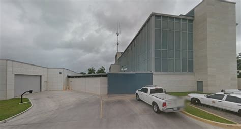 You're in luck because this jail allows everything from visitation to talking to an inmate on the phone. The Port Lavaca City Jail is located at 201 North Colorado St., Port Lavaca, TX, 77979. You can call the jail at 361-552-3788 and you can send an email at .. 