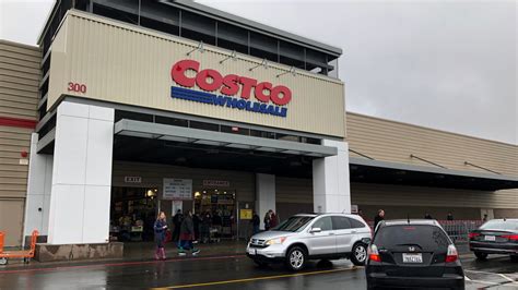 California Costco worker returns envelope containing nearly $4,000 in cash
