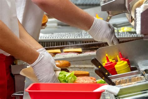 California law to increase minimum wage for fast-food workers won't apply to everyone