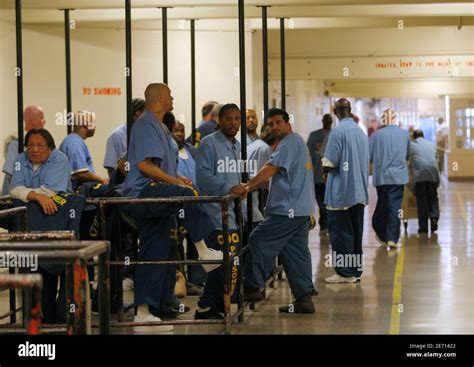 California medical facility famous inmates. A cell block in the California Medical Facility (CMF) in Vacaville, one of the state’s 33 prisons. It has the largest prison hospital and houses California’s oldest and … 