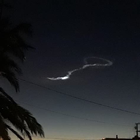 Mar 20, 2023 · Mystery solved after strange lights spotted over California night sky. Astronomer says unusual sighting 99.9% certain to be due to burning space debris from International Space Station. Matthew ... . 