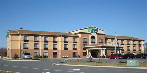 Hotel near Gatwick Airport near Three Bridges station, Crawley town centre & Manor Royal Business District. ... Check-in at Holiday Inn Express London Gatwick - Crawley is from 3:00 pm, and check-out time is 12:00 pm. Contact the hotel directly for options available for early check-in or late check-out. ... Book online or call: 1 877 834 3613 ....