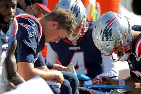 Callahan: Mac Jones has lost the locker room and 6 more Patriots thoughts at the bye