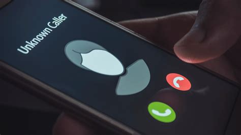 - Video Caller ID - record a short video that plays automatically when you call friends and family. Apart from recording a selfie video, you can also set a Video Caller ID using one of the built-in templates, aiming to create a more personalized and unique calling experience - Use Voice calling (VoIP) to talk to your friends on Truecaller for free