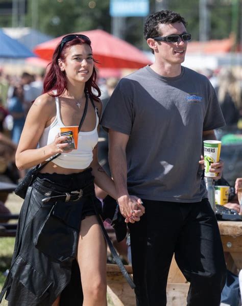 Callum turner. Dua Lipa and Callum Turner in Beverly Hills on Jan 30, 2024. Photo: There seems to be "Electricity" sparking between Dua Lipa and Callum Turner . The "Houdini" singer and the British actor/model ... 