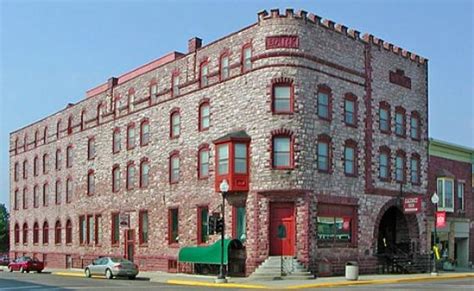 Calumet inn pipestone mn. Aug 8, 2015 · Historic Calumet Inn: With a rough rock wall in the lobby and pressed tin ceilings, this restored 1888 hotel has 36 guest rooms and a bar and restaurant. Ask for Room 308 for the best chance of ... 
