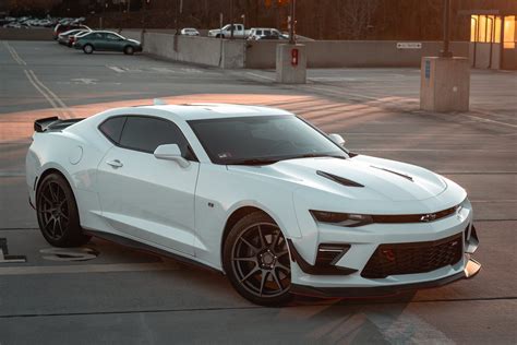 2018 Camaro ZL1 1LE NFG; ARH 2” headers, catless mids, ARH full exhaust, Lingenfelter 18% lower pulley, ATI Harmonic Balancer, Roto-fab CAI, EE-catch can, TM ported TB, NX Lid, BMR strut tower brace. Aeroforce dual pod interceptor gauges. Tuned by Vengeance Racing!!! 644 HP @ 6250 rpm / 689 trq @ 3660 rpm.. 