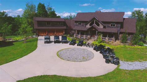 Camelot Ridge is more than just hunting, it's an Outdoorsman's paradise! Our resort has room for all kinds of activities for those not interested in hunting. From our fishing ponds to our extensive trail network, to just a romantic getaway. Come stay and enjoy the great outdoors!. 