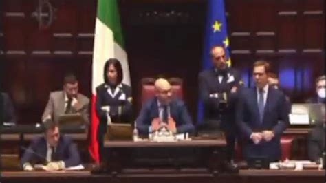 Camera dei deputati, gli insulti durante la bagarre: …