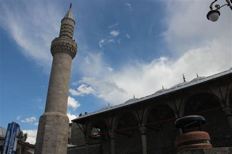 Cami minaresi kaç metre olur