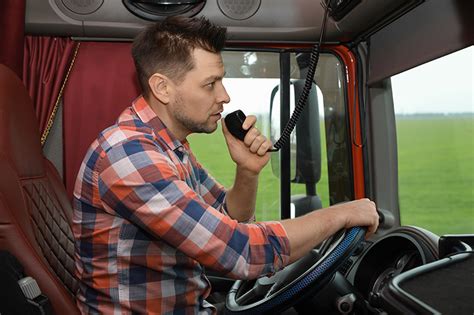 Camion: niente più tassa di concessione per la radio CB