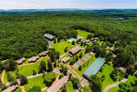 Camp lindenmere. Located on 200 acres in Pennsylvania’s Pocono Mountains, Lindenmere is a private, coed sleepaway camp with over fifty activities for campers to choose from including circus arts, extreme sports, and media studies. 