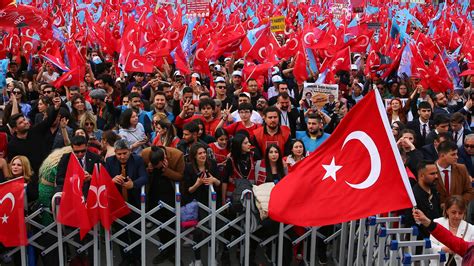 Campaigning in Turkey’s pivotal elections ends, voting nears