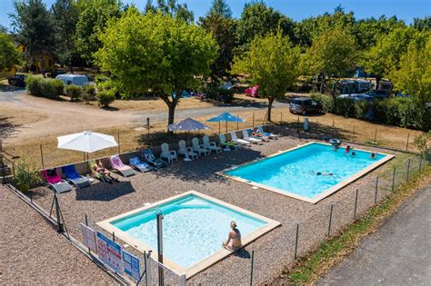 Camping de Bourbon-Lancy ACSI