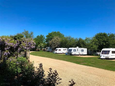 Campsites in Norfolk With Outdoor Pool - Pitchup