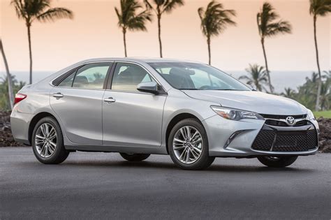 Camry camry le. 2013 Toyota Camry LE 4dr Sedan (2.5L 4cyl 6A) I traded a 2005 Camry LE for the new 2013 Camry LE. Performance is about the same with the 4 cyl. automatic. Very responsive and I expect that the ... 