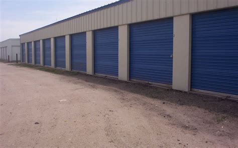 Can I Make Money with Storage Unit Auctions? Niche Pursuits