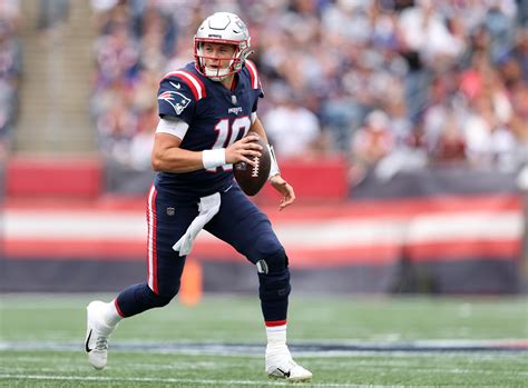 Can Mac Jones take next step for Patriots in Week 2 vs. Dolphins?