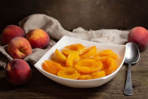 Can You Freeze Canned Peaches? - yummytastefood.com