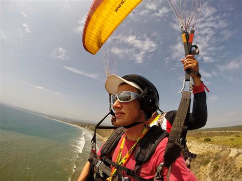 Can a 12 year old paraglide