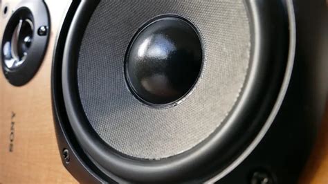 Can a Single Speaker Be Stereo? (what you should know)