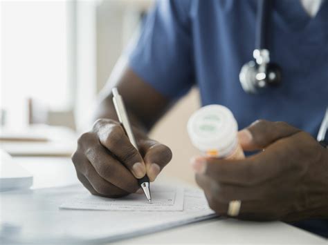 Can a therapist prescribe medication. Psychiatrists are front-line experts for mental health medicines. APRN Nurses can prescribe medication, but finding them is hit and miss. Currently there are no ... 