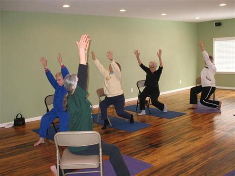 Can chair yoga relieve osteoarthritis pain? - Medical …