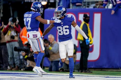 Can competition elevate deep Giants WR room with no obvious No. 1?