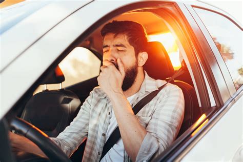 Can drowsy driving be compared to drunk driving?