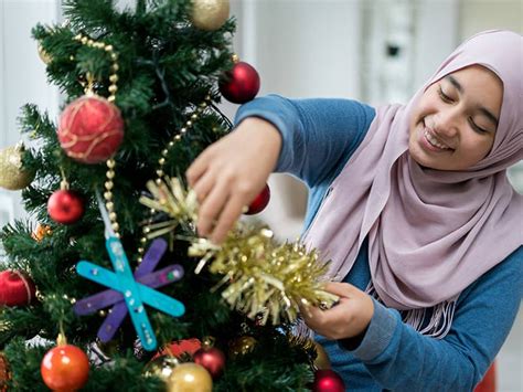 Can muslims celebrate christmas. Muslims celebrate Eid-ul-Fitr with religious worship and gift-giving immediately after Ramadan to start Shaw’waal. On the Muslim calendar, Shaw’waal is the tenth month, and this ho... 