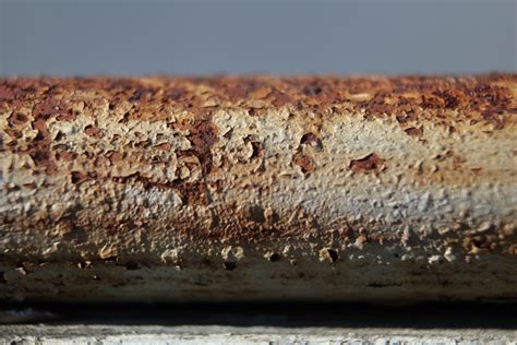 Can rusty water affect skin