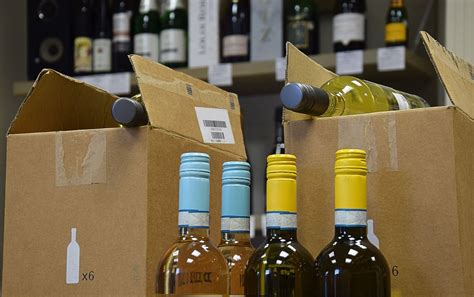 Can you buy alcohol on amazon. It’s now legal for liquor retailers to deliver spirits in the state of Washington, granted that the customer is over 21 years of age. Only beer and wine were previously deliverable, but state ... 