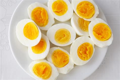 Can you freeze hard boiled eggs. Microwave the eggs on full power for 4 minutes, uncovered. After 4 minutes, let the eggs rest in the microwave for 1 minute. Then, cook the eggs for another 4 minutes. Once the eggs are done cooking, leave them in the microwave in the hot water for 2 to 10 minutes depending on how firm you want the yolk to be. 