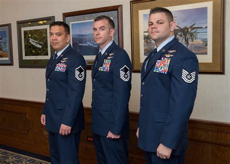 Can you go from an enlisted officer to a pilot in the Air Force?