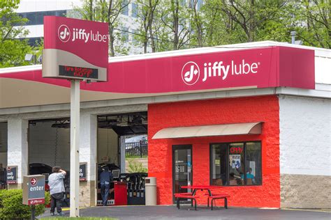 23.4 miles away from Jiffy Lube. With over 20 years experience