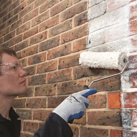 Can you paint brick. Use a bucket of gentle soap and water and a medium-to-hard bristle brush to remove dirt and dust. For grime or soot, you can make a paste with liquid dish soap and table salt and scrub that in. Rinse the surface with water until it is free of soap and dirt. Allow it to dry thoroughly. 2. 