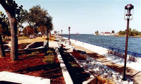 Can you swim in Spring Lake? - Grand Haven Forum - Tripadvisor