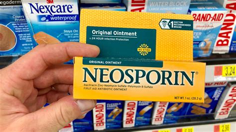 Common side effects of Neosporin may include