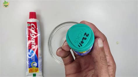 Can you use vicks on your teeth. Soothe Itchy Skin. Vicks can relieve minor skin itching, "It has also been used for skin itch, minor skin irritation though some may be sensitive to the other … 