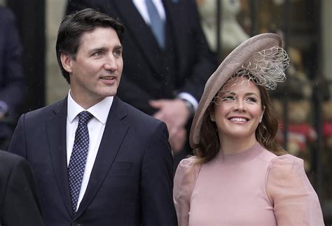 Canada PM Trudeau and wife Sophie announce separation