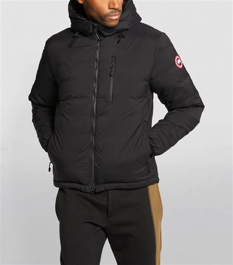 Men´s lightweight down jacket. Warm and windproof Canada Goose Lodge Hoody is ideal for year around use. Nylon ribstop Shell helps you keep warm.. 