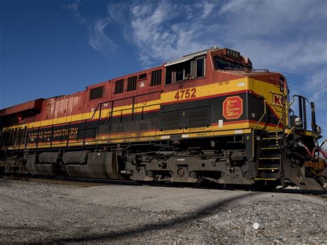 Canadian Pacific merges with Kansas City Southern railroad to connect Canada and Mexico