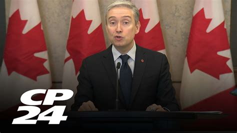Canadian Press NewsAlert: Rogers-Shaw deal gets final approval