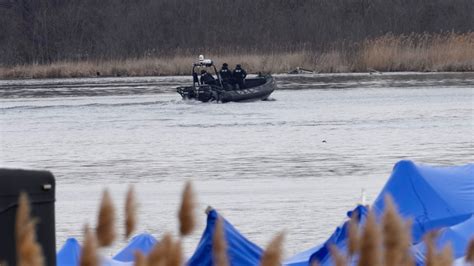 Canadian police say 6 dead found near Quebec border with US