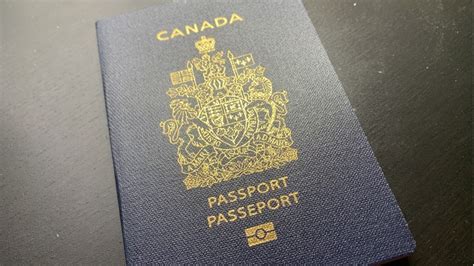 Canadians can apply to renew their passports online beginning this fall