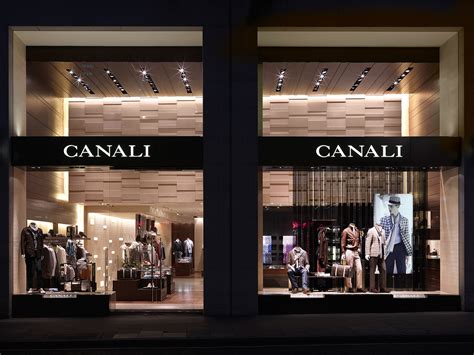 Canali. Canali is now in its third generation as a family run company with its own production centers located in Italy. Today, they have over 180 boutiques, over 1,600 employees, and can be found in over 1,000 retail stores in over 100 countries worldwide. CANALI FALL/WINTER SUITS. Canali’s fall and winter suit offering is simple yet classic. 