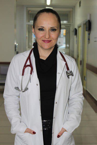 Canan ay (@Busevildan) Twitter.