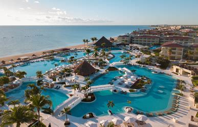 Oct 24 - Oct 25. Wyndham Alltra Cancun All Inclusive Resort features a full-service spa, 2 outdoor pools, and a free water park. If you drive, take advantage of free valet parking. The 24-hour front desk has multilingual staff ready to assist with securing valuables, luggage storage, and dry cleaning/laundry.