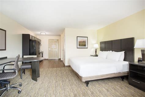 Candlewood Suites Longmont, an IHG Hotel - Guest Reservations